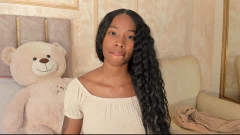 lila bailey  online show from February 7, 2025, 2:40 am