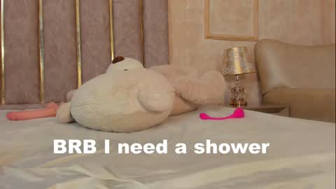 lila bailey  online show from February 18, 2025, 2:16 am