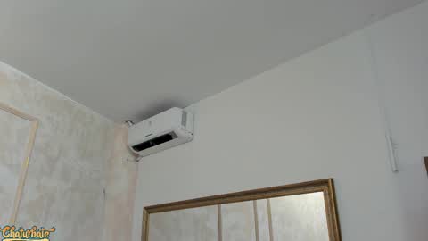 lila bailey  online show from October 14, 2025, 7:58 pm