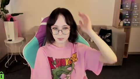 Snapshot of lilac_muse chatting on July 29, 2026, 11:19 am Lili online show from July 29, 2026, 11:19 am