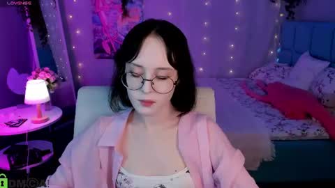 Snapshot of lilac_muse chatting on July 30, 2026, 11:31 am Lili online show from July 30, 2026, 11:31 am