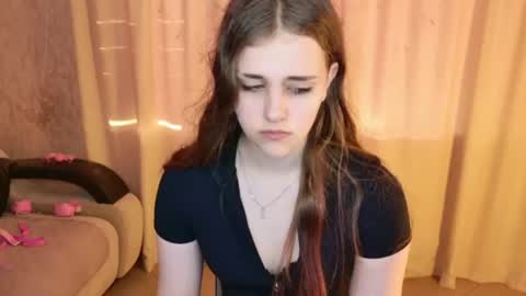 Snapshot of lilasparkling chatting on August 5, 2026, 3:15 pm LilaSparkling online show from August 5, 2026, 3:15 pm