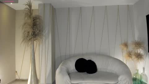 Lila West online show from October 11, 2025, 10:36 am