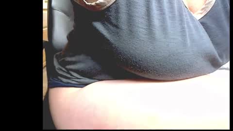 lilchloelove online show from September 11, 2025, 5:02 pm