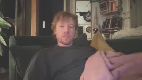 lilginge1 online show from September 19, 2025, 9:15 pm