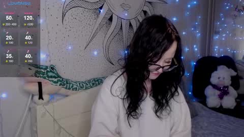 Nika and Lori online show from January 18, 2025, 5:59 pm