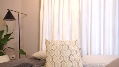 Snapshot of lili_cox chatting on March 2, 2026, 12:34 pm Lili online show from March 2, 2026, 12:34 pm