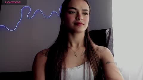 Snapshot of lili_evanss chatting on June 23, 2026, 4:05 pm lili_evanss online show from June 23, 2026, 4:05 pm