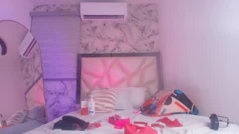 Lily online show from December 20, 2025, 11:50 am