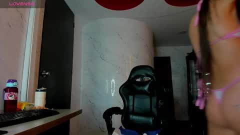 lili_mint_tf online show from March 25, 2026, 3:45 am