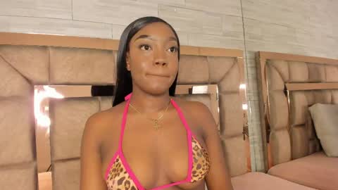 Snapshot of lilian_starfire chatting on May 30, 2026, 7:22 pm LILIAN online show from May 30, 2026, 7:22 pm