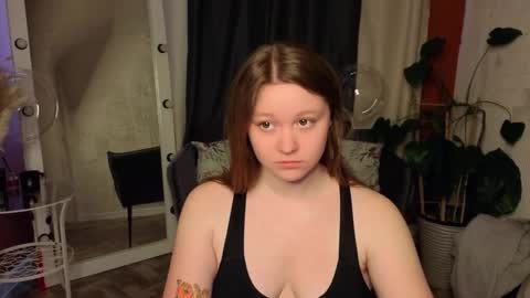 Lilian online show from February 21, 2026, 4:46 am