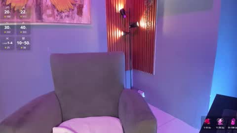 Snapshot of lilian_vergara chatting on October 28, 2025, 8:00 pm holis soy lily chang no olvides el pulgar arriba es muy importante para mi 3 independent model online show from October 28, 2025, 8:00 pm