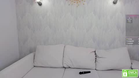 Hi I am Luna online show from September 20, 2025, 1:17 am