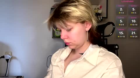 Lilian online show from April 7, 2026, 7:09 am