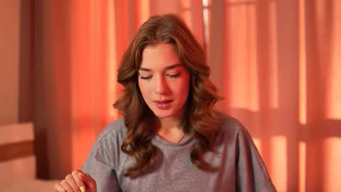 LilianLees online show from October 1, 2025, 1:50 pm