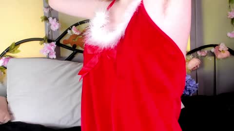 Snapshot of lilianslow chatting on December 28, 2024, 2:21 pm hi guys Im new here Im 18 years oldIve never had sex online show from December 28, 2024, 2:21 pm