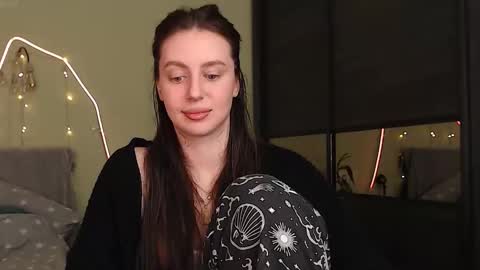 Snapshot of liliatlu chatting on October 11, 2025, 8:51 pm Lilu online show from October 11, 2025, 8:51 pm