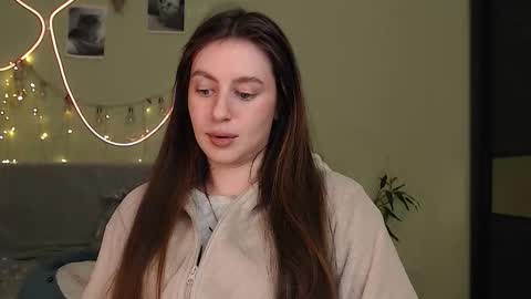 Snapshot of liliatlu chatting on October 15, 2025, 10:43 pm Lilu online show from October 15, 2025, 10:43 pm