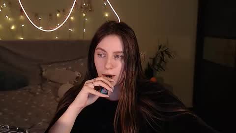 Snapshot of liliatlu chatting on October 20, 2025, 12:11 am Lilu online show from October 20, 2025, 12:11 am