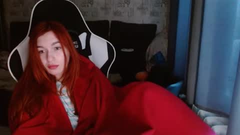 liliawoolf online show from February 7, 2025, 11:45 am