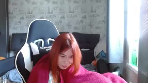 liliawoolf online show from February 13, 2025, 9:41 am