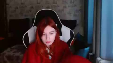 liliawoolf online show from February 14, 2025, 9:45 am