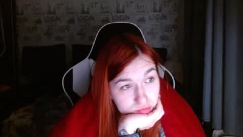 liliawoolf online show from February 14, 2025, 4:09 pm