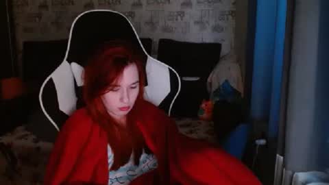 liliawoolf online show from February 19, 2025, 2:23 pm