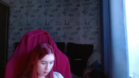 liliawoolf online show from March 8, 2025, 1:36 pm