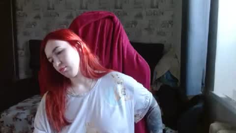 liliawoolf online show from March 9, 2025, 5:44 am