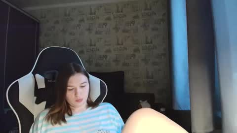 liliawoolf online show from February 15, 2026, 9:19 am