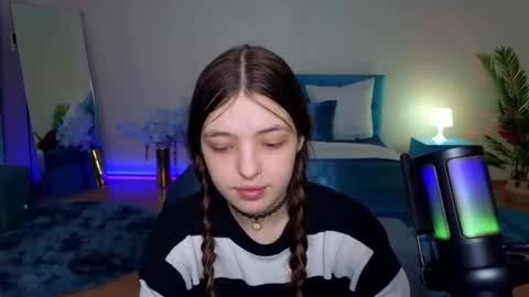 Lili Bakery online show from March 9, 2026, 3:54 am