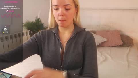 Lilie online show from February 24, 2025, 5:20 pm