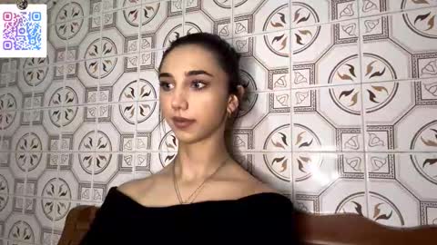 Lina online show from November 30, 2025, 10:25 pm