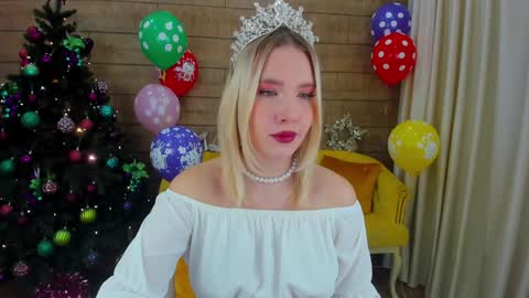 LiliLinn online show from December 26, 2024, 5:15 am