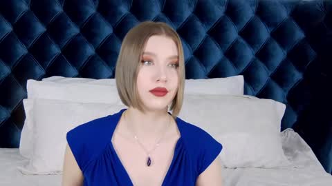 LiliLinn online show from January 24, 2025, 8:23 am