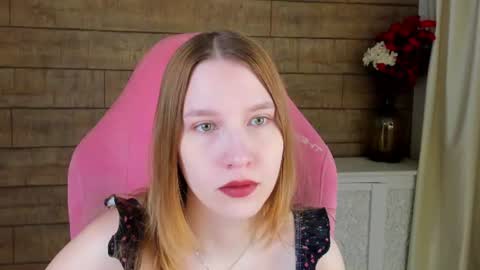 LiliLinn online show from July 6, 2026, 4:20 am