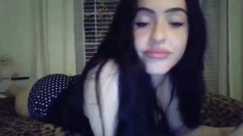 Snapshot of lililuvsy0u chatting on May 19, 2026, 3:57 am lililuvsy0u online show from May 19, 2026, 3:57 am