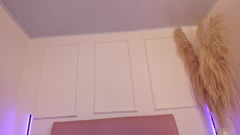 Lilly online show from September 19, 2025, 12:23 am