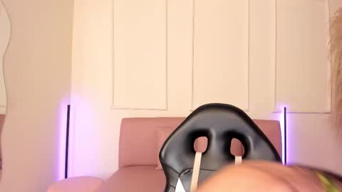 Lilly online show from December 1, 2025, 12:21 pm