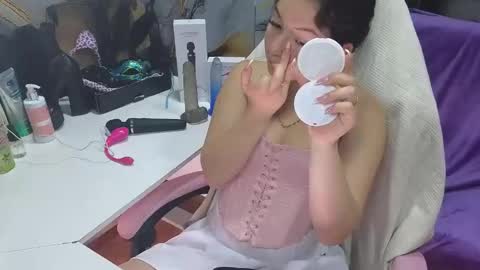 lilimini online show from October 21, 2025, 7:47 pm