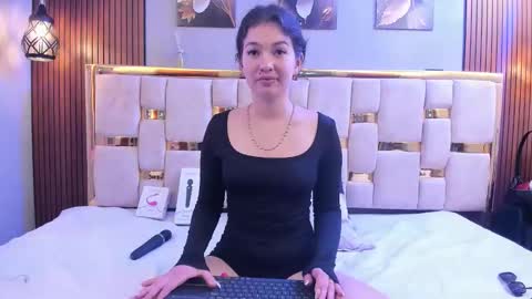 lilimini online show from June 1, 2026, 8:43 pm