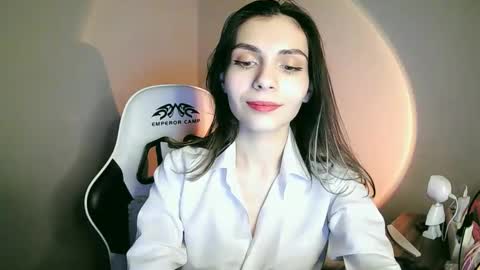 lilirose online show from December 30, 2024, 7:32 pm
