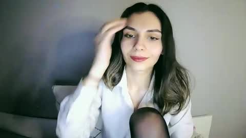 lilirose online show from January 29, 2025, 1:49 pm
