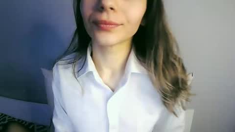 lilirose online show from February 21, 2025, 2:59 pm
