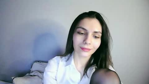 lilirose online show from February 25, 2025, 6:20 pm