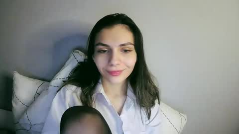 lilirose online show from February 28, 2025, 6:52 pm