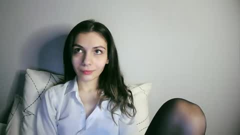 lilirose online show from March 7, 2025, 7:05 pm