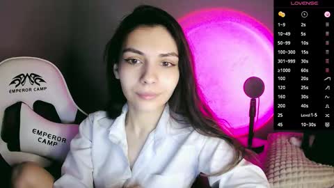 lilirose online show from September 11, 2025, 2:28 pm